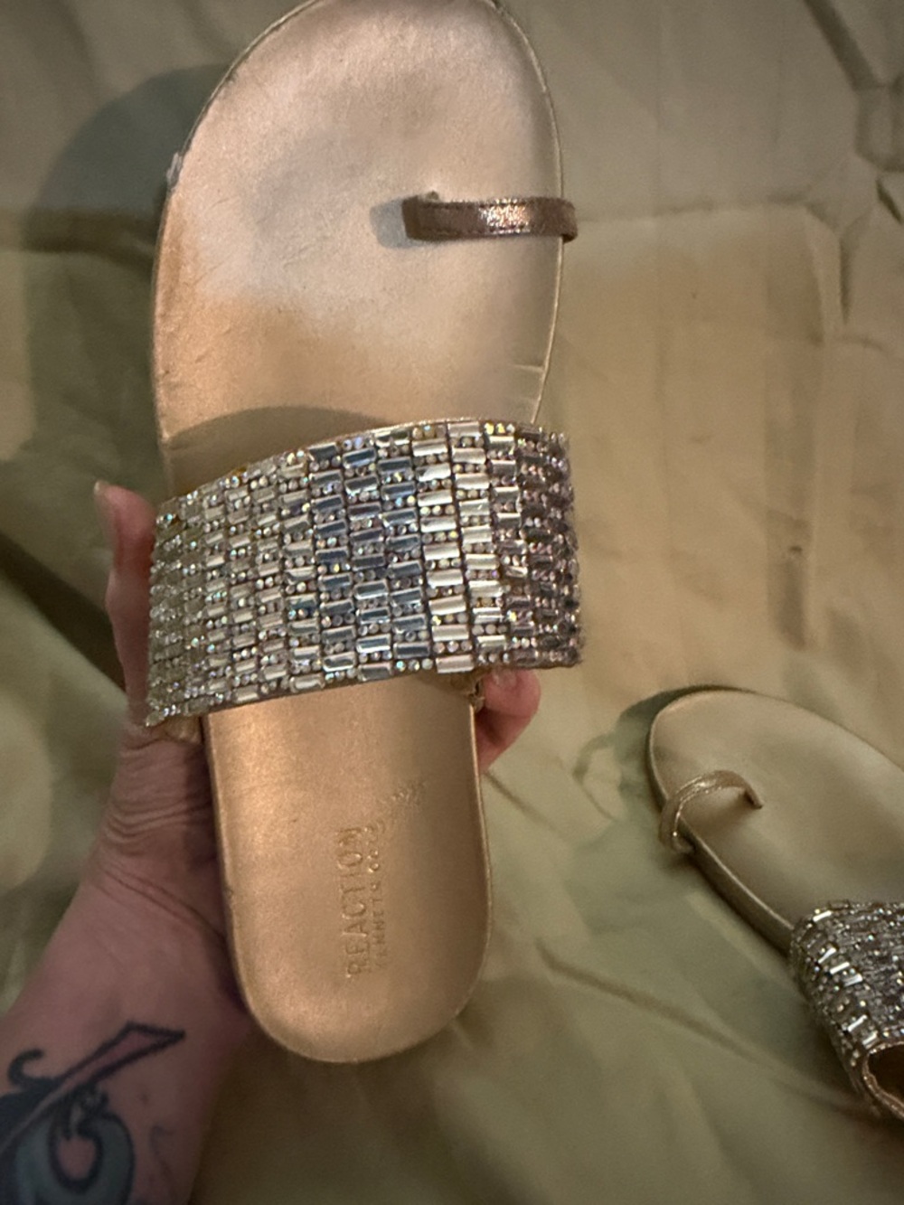 Kenneth Cole Reaction Gold Crystal-Embellished Toe-Loop Slides